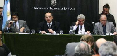  UNLP: por el conflicto en Medicina citan a Consejo Superior