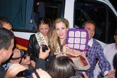 J�chal se visti� de fiesta para recibir a Jimena I