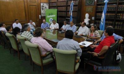 No conform� a docentes la propuesta del Gobierno, sigue el di�logo y alistan un paro