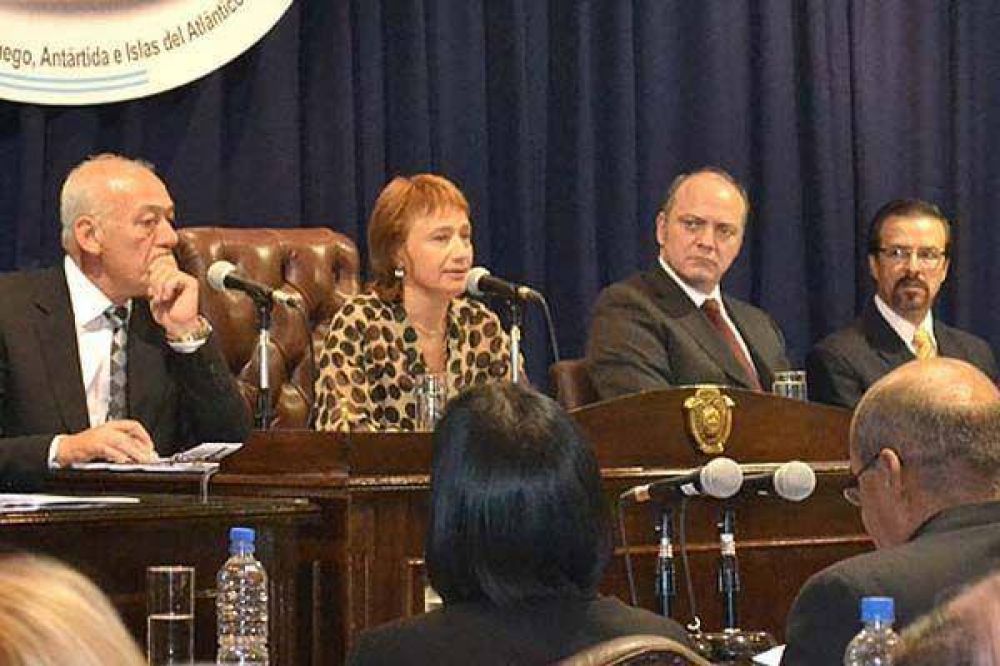 Sesi�n inaugural: Expectativas por el discurso de la Gobernadora