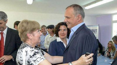 Provincia dice que no est�n dadas las condiciones para firmar con PAE
