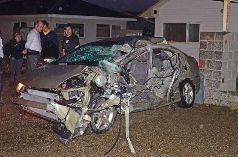 Conductor perdi� la vida en accidente en el ingreso a R�o Gallegos