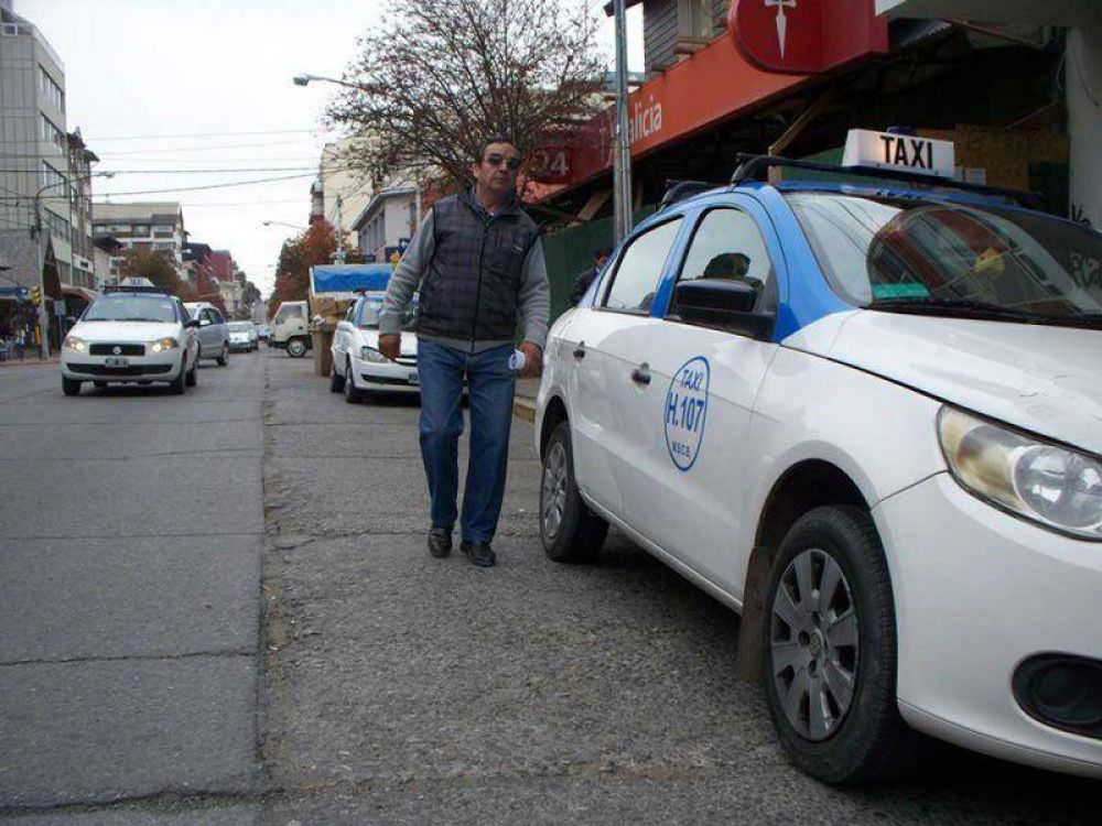 Peones de taxis pidieron acceder a licencias