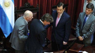 Tras asumir, Zamora se diferenci� de Cobos: "Se equivoc�, hay que mantener el compromiso"