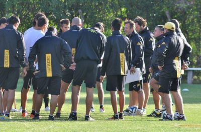 Perazzo prob� con los 11 que cayeron ante All Boys