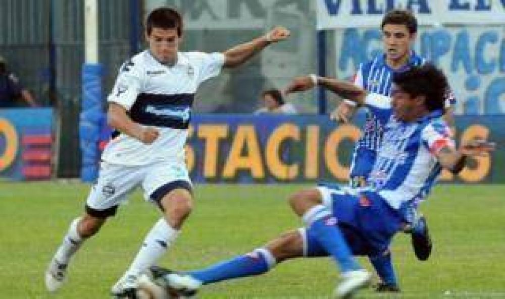 Un "Lobo" feroz se comi� a Godoy Cruz en 15 minutos