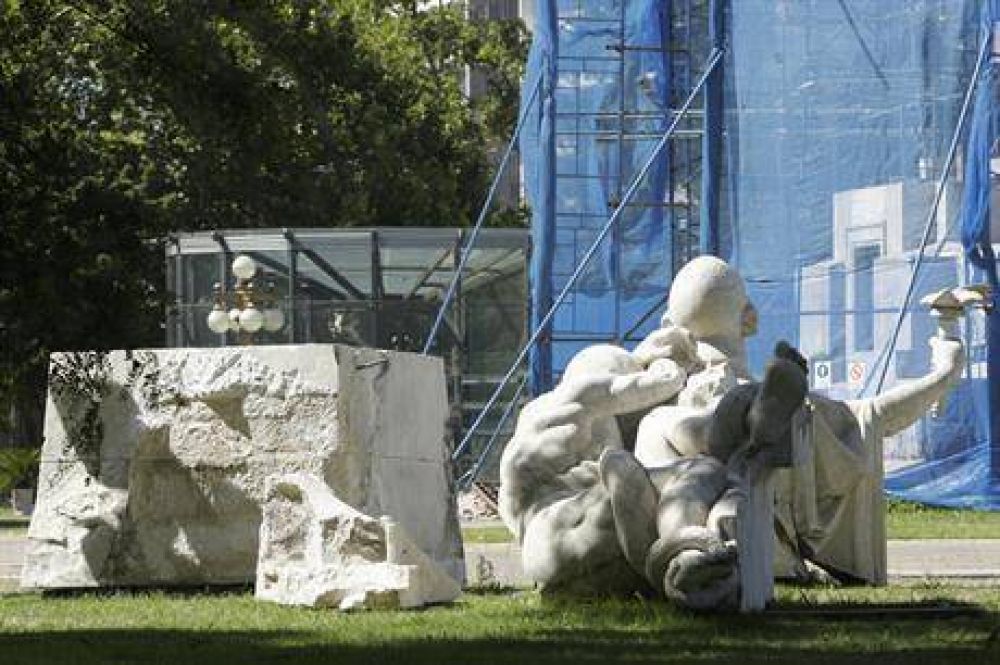Removieron por completo el Monumento a Col�n