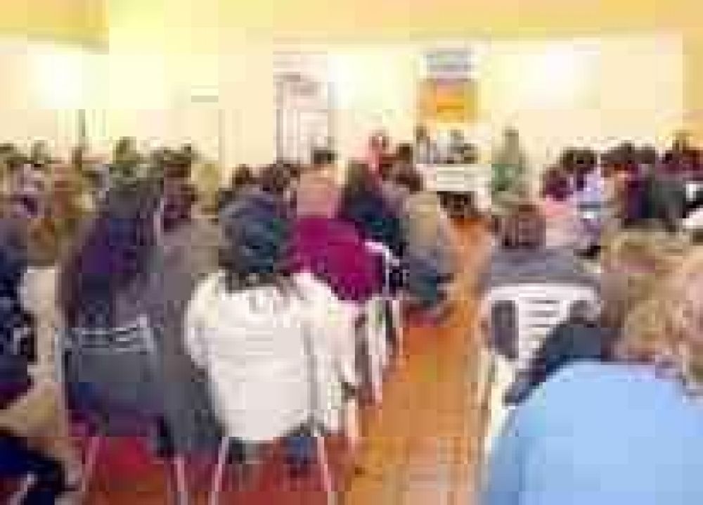 Docentes resolvieron ayer un paro de 72 horas