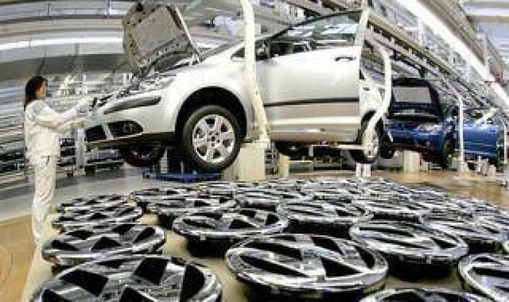 Sindicatos en alerta por suspensi�n de operarios en plantas automotrices