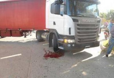 Muri� la mujer arrollada por un cami�n en 3 de Febrero y R�mulo Na�n