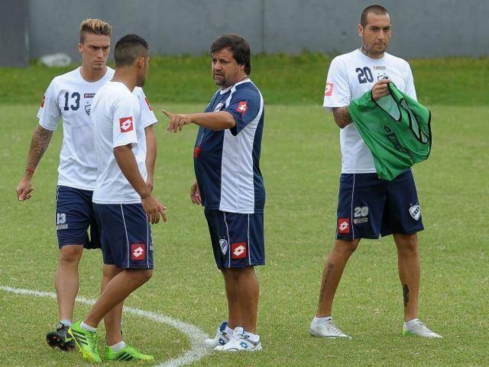Caruso hace cuatro cambios para recibir a Tigre