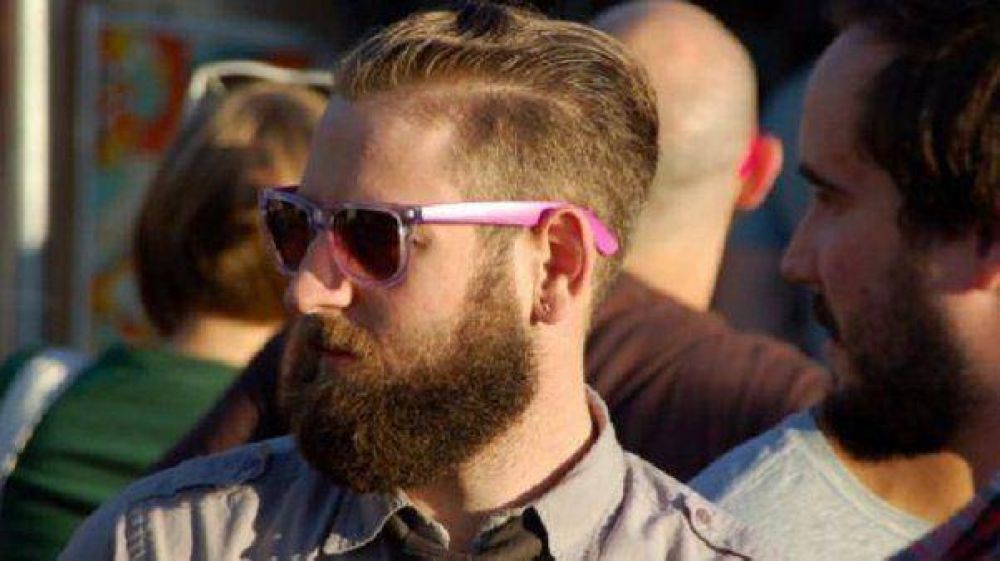 Afeitarse pas� de moda, ahora los implantes de barba son la nueva tendencia en Nueva York