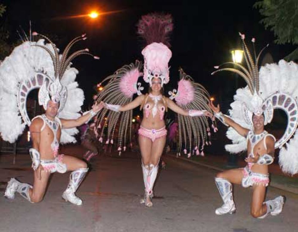 Comenzaron las noches de carnavales 