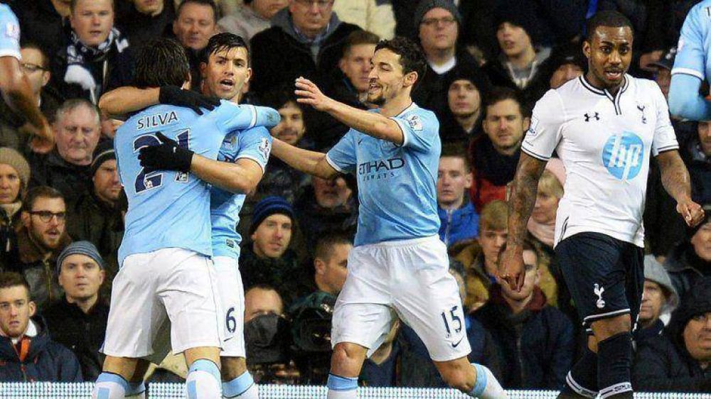 Con la vuelta de Sergio Ag�ero, el Manchester City buscar� el primer trofeo de la temporada