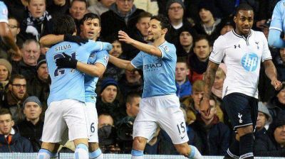Con la vuelta de Sergio Ag�ero, el Manchester City buscar� el primer trofeo de la temporada