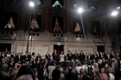 Dirigentes kirchneristas resaltaron el discurso de la Presidenta mientras los opositores destacaron "el respeto"