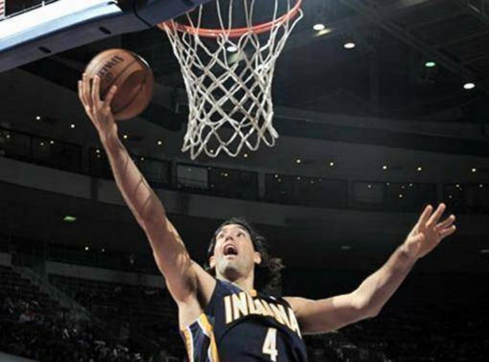 Scola colabor� con ocho puntos para el cuarto �xito seguido de los Pacers
