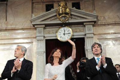 Cristina a los docentes: �Estamos dispuestos a extender una mejor oferta salarial que llegue a junio�