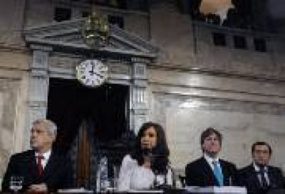 Cristina record� a N�stor en el cierre de su discurso en el Congreso