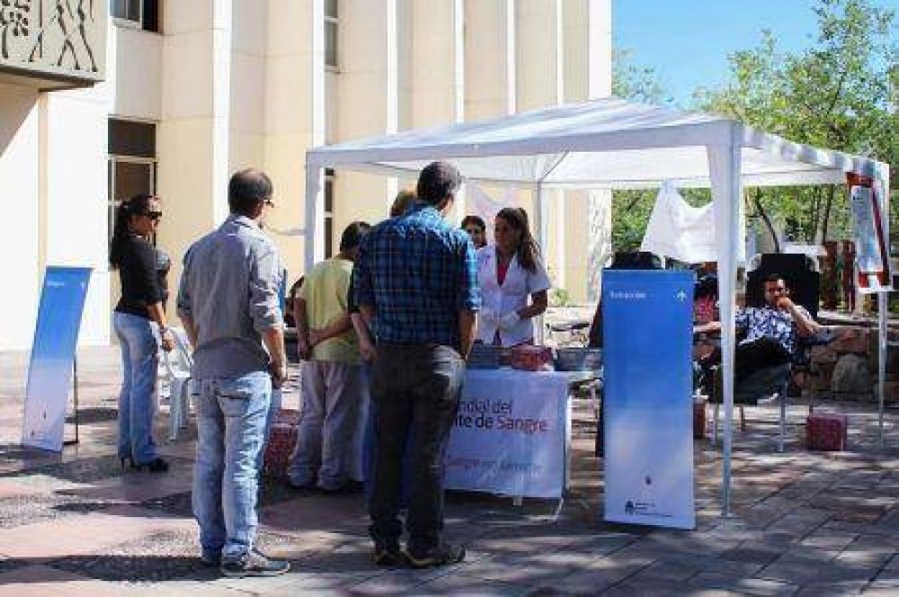 Guaymall�n: �xito de un operativo de donaci�n de sangre