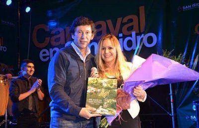Miles de personas disfrutaron del recital de Karina en San Isidro