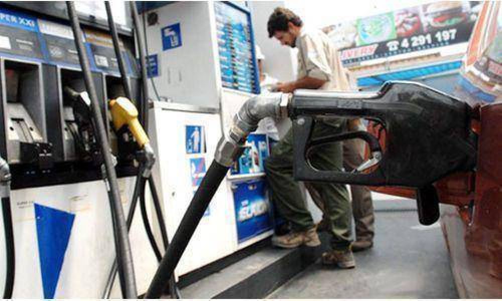 La tasa a los combustibles debut� en los surtidores de Pilar