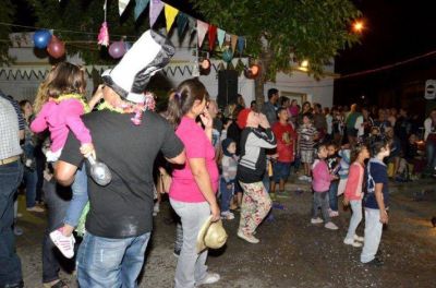 Fiesta de carnaval en el barrio San Bernardo