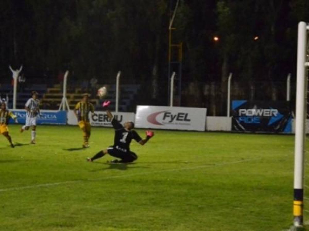 Juventud lo empat� de guapo y clasific�