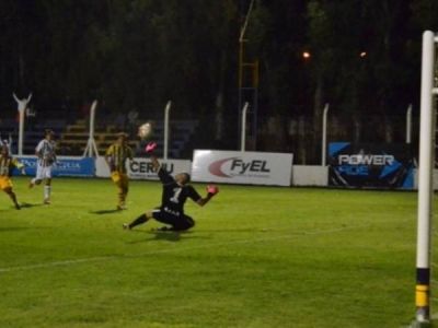Juventud lo empat� de guapo y clasific�