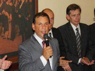 Ponce vuelve al Concejo con el apuro de cumplir con las deudas de su gesti�n