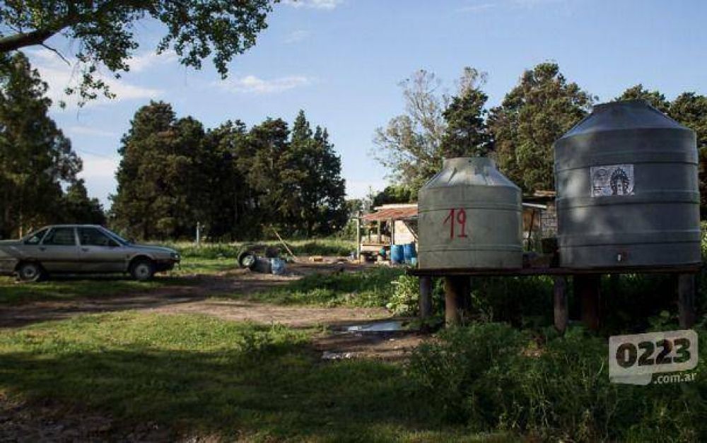 Advierten que un centenar de familias consume agua contaminada