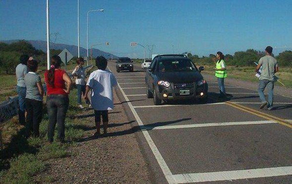 Quines: los docentes seguir�n de asamblea hasta la pr�xima semana