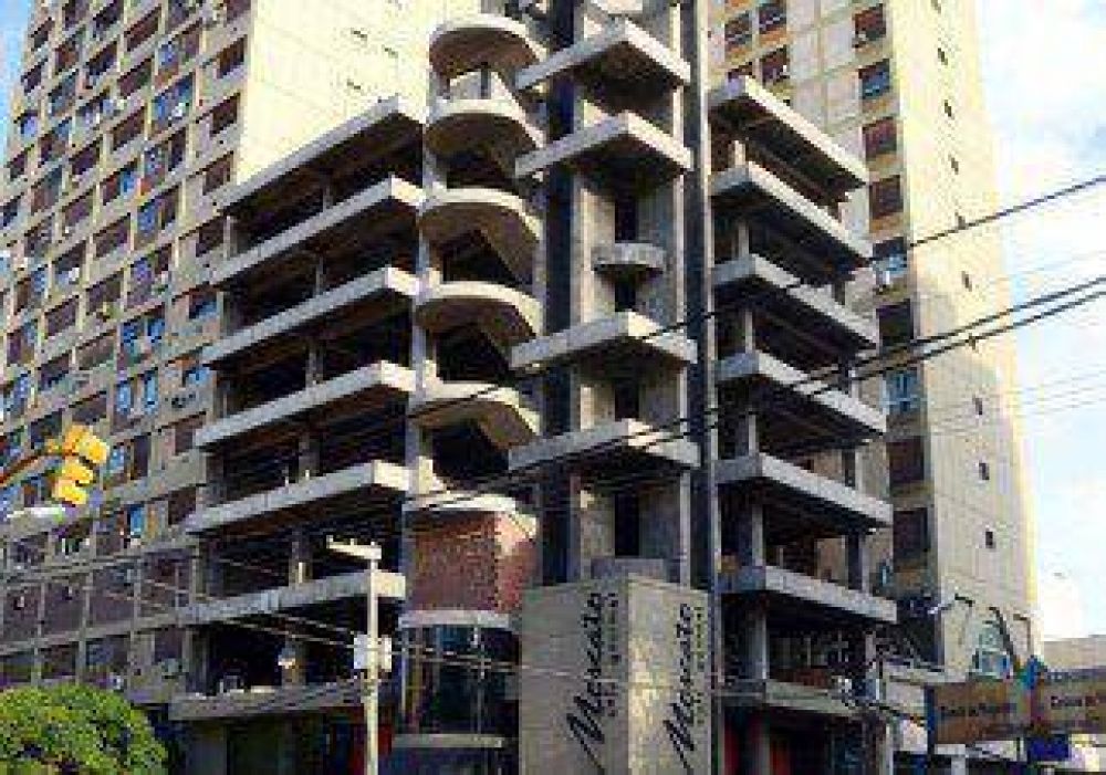 Una decena de edificios en construcci�n est�n paralizados 