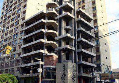 Una decena de edificios en construcci�n est�n paralizados 