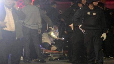 Atentado en China: al menos 29 muertos y 130 heridos en una estaci�n de tren