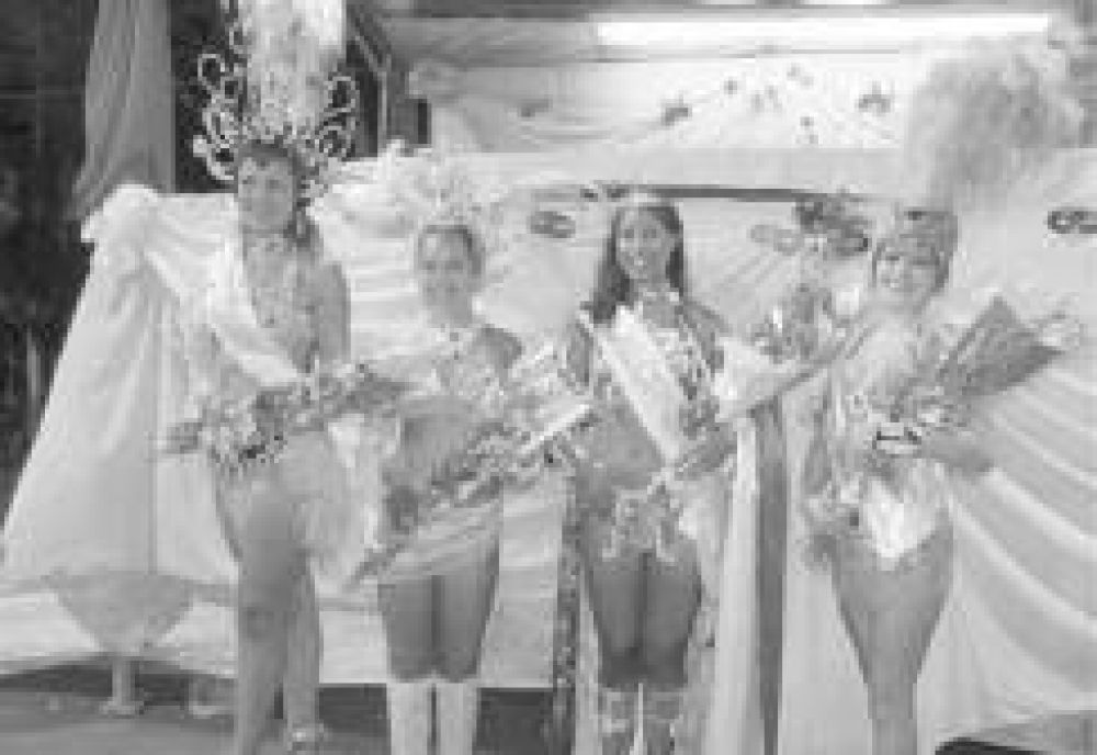 Coronaron a la joven Beln Ferreira como la Reina del carnaval de Ober