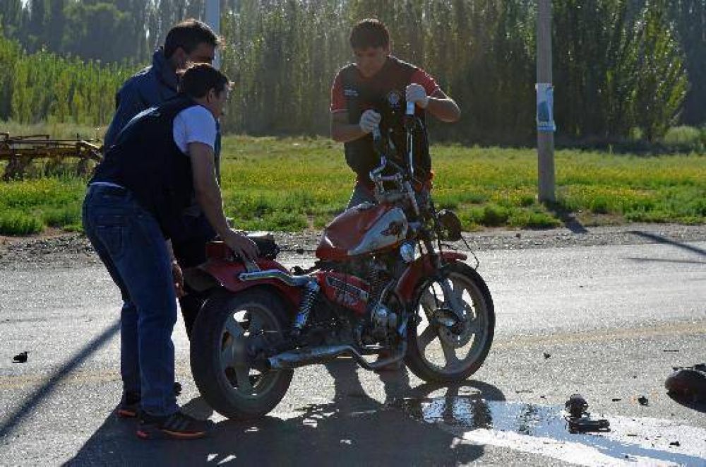 Muere joven al intentar cruzar una ruta en Lamarque