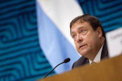 Weretilneck anticip� hasta 8 meses de �carencias� en R�o Negro