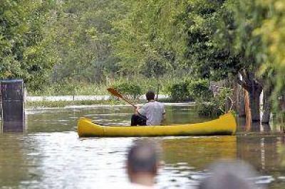 M�s de cinco mil evacuados en el sudeste cordob�s por la crecida del r�o Ctalamochita