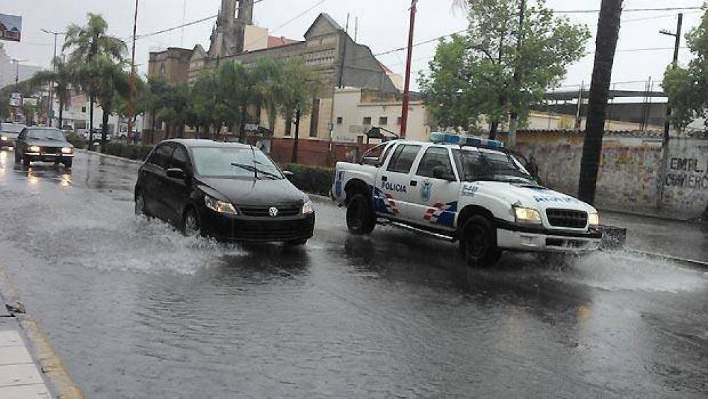 Ces� el alerta por tormentas fuertes para la provincia