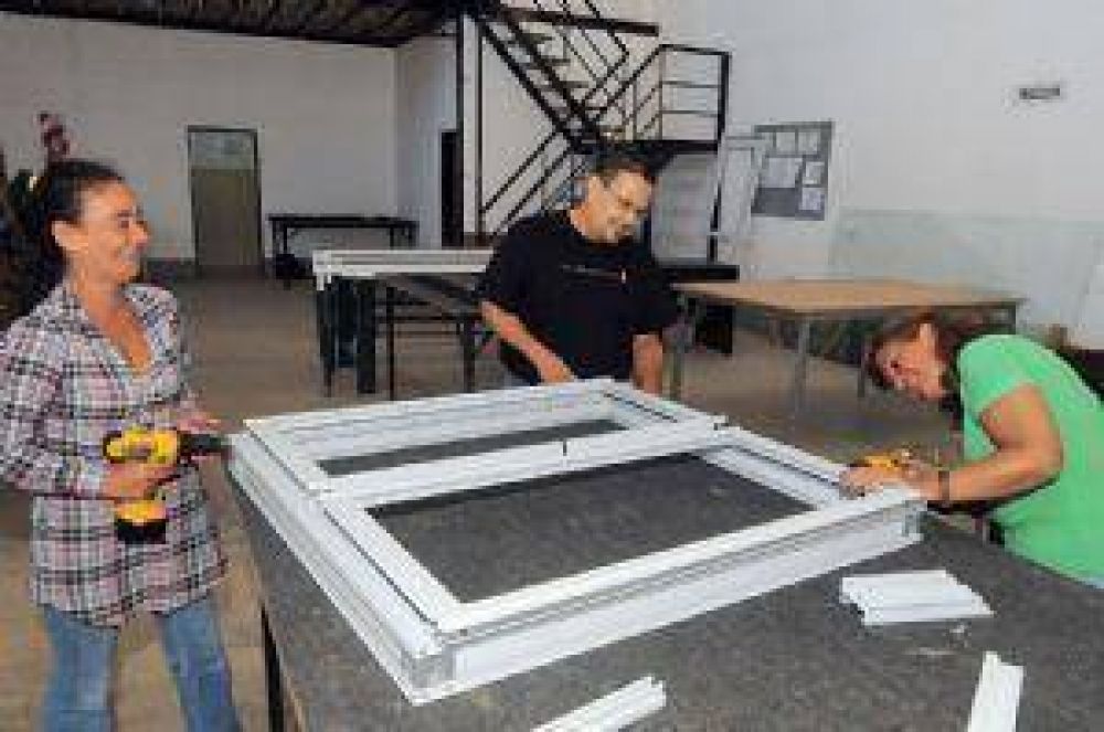 Los polos PRODUCAT proveer�n pedidos del interior