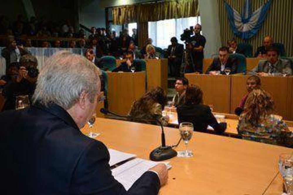 Reclam� �el compromiso de las operadoras�