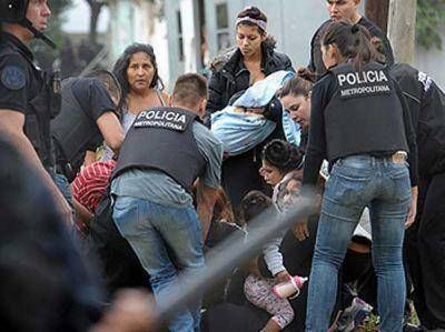Un herido y al menos cuatro detenidos en el desalojo de otro predio en Villa Lugano