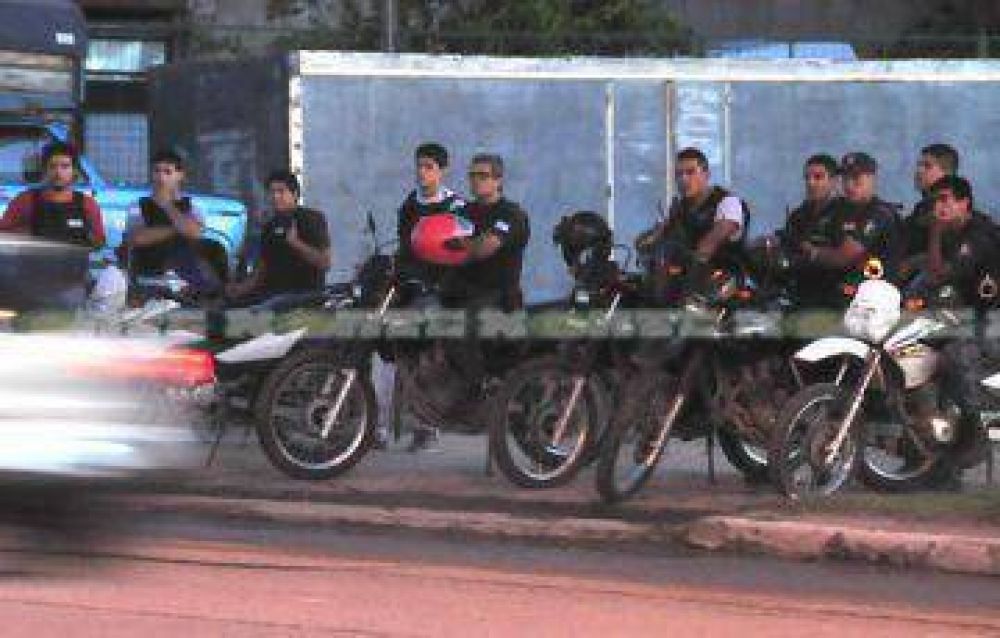 Incidentes, detenidos y un herido en el barrio Chelliyi