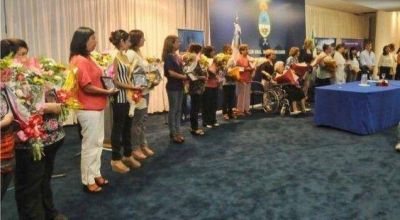 Este viernes premian a la Mujer Destacada del 2014