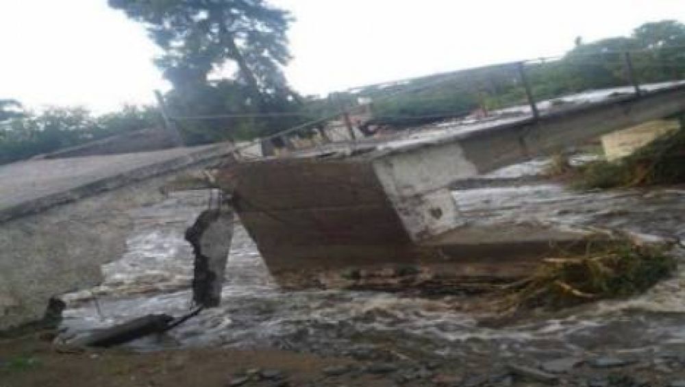 Familias evacuadas y da�os por las crecidas de los r�os en La Paz