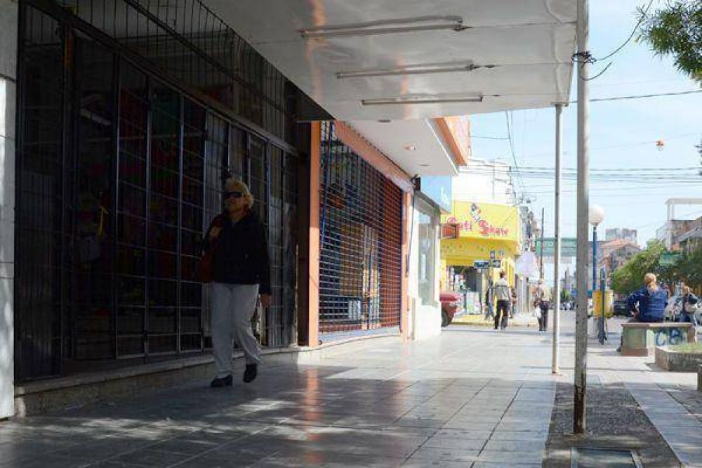 Algunos comercios abrir�n sus puertas este martes
