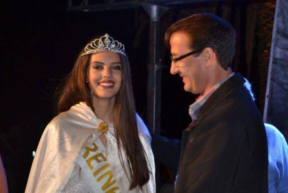 Natali Grassi fue electa reina del carnaval 2014 en el cierre de los corsos