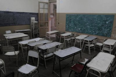 Gremios docentes esperan una se�al del PE antes del paro