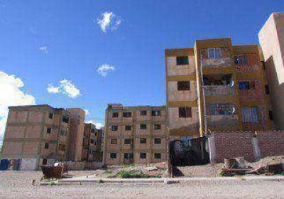 Bandas que disputan un barrio se enfrentaron a los tiros 